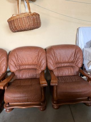 Conjunto sofá 3 plazas y 2 sillones piel