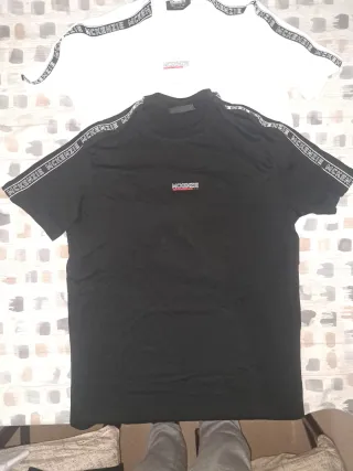Camisetas McKenzie Negras y Blancas