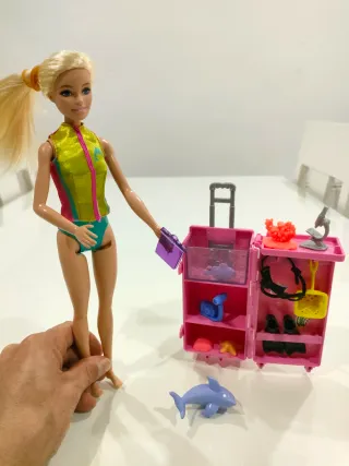 Barbie bióloga marina