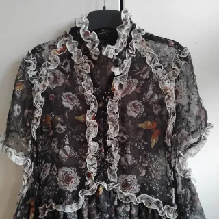 Vestido Guts & Love flores volantes