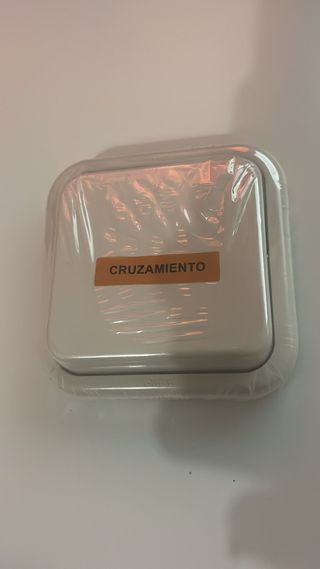 Interruptor Cruzamiento Marfil BR