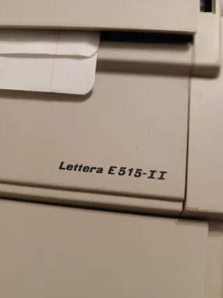 Máquina de escribir Olivetti E515-II