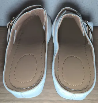 Zuecos blancos mujer