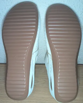 Zuecos blancos mujer