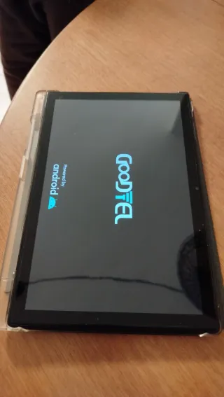 Tablet Goodtel G10 10" con Teclado bluetooth