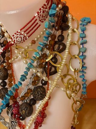 Collezione di collane varie