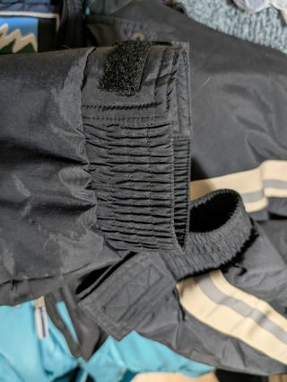 Mono de esquí QUECHUA azul y negro talla XL