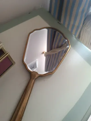 Espejo de mano antiguo