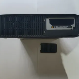 Xbox 360 Slim + Controller + 4 Giochi + Accessori