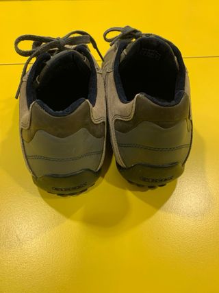 Zapatos Geox Beige y Gris