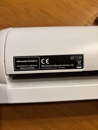 Silhouette Portrait 3 Máquina de Corte