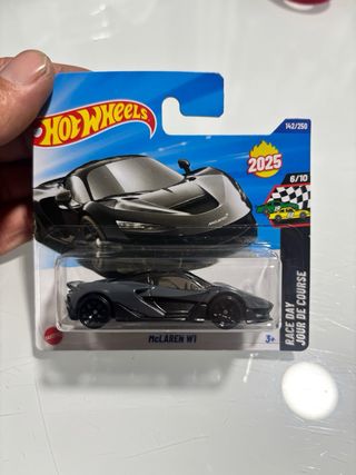 Lote 3 Hot Wheels McLaren y Ferrari