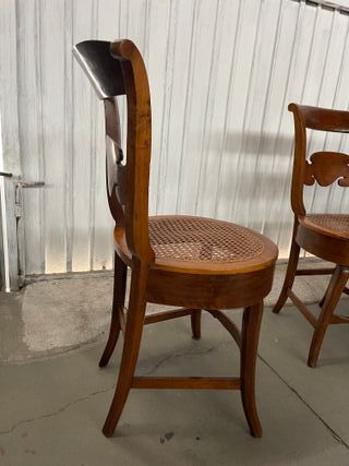 Juego de 4 sillas antiguas de madera y ratán