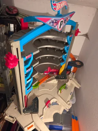 Parking Hot Wheels