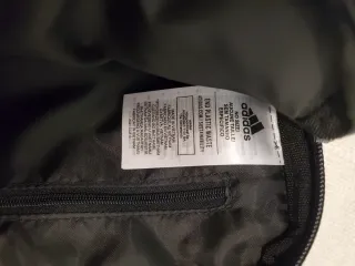 Riñonera Adidas negra con flores