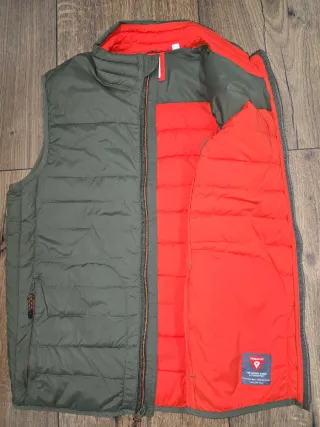 Chaleco acolchado caballero verde y rojo