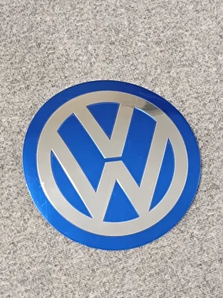 EMBLEMA DE CAPOT PARA VW NEW BEETLE