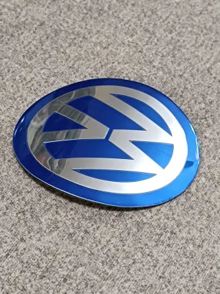 EMBLEMA DE CAPOT PARA VW NEW BEETLE