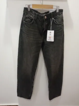 Vaqueros Pull&Bear Talla 36 Negros