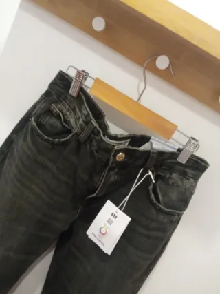 Vaqueros Pull&Bear Talla 36 Negros