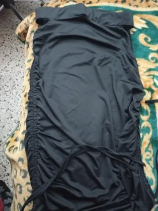 Faldas negras, marrón y beige, talla única (8€/uni