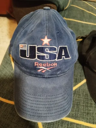 Lote 4 gorras usadas de Marca