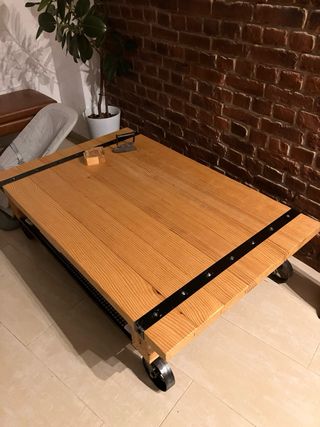 Mesa centro madera industrial ruedas