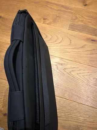 Funda portátil BOSS negra