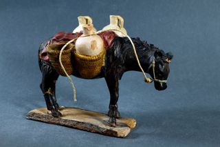 FIGURA ANTIGUA EN BARRO. MULA CON CÁNTAROS. MURCIA