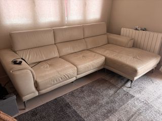 Sofá de piel motorizado beige