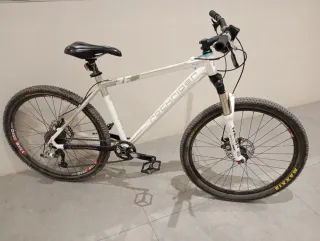 Bicicleta MTB Rockrider rodado 26 excelente estado