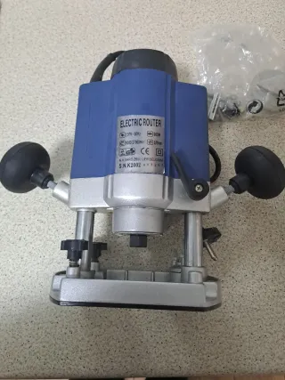 Fresadora Eléctrica Varo 900w