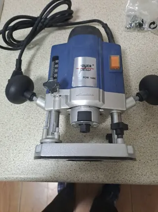 Fresadora Eléctrica Varo 900w