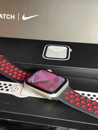 Apple Watch Nike+ Series 6 LTE in alluminio argento