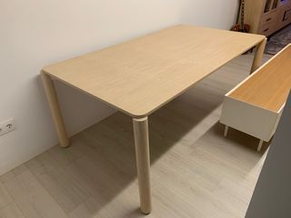Mesa de madera maciza
