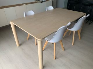 Mesa de madera maciza