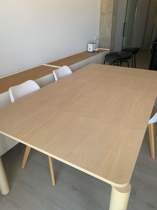 Mesa de madera maciza