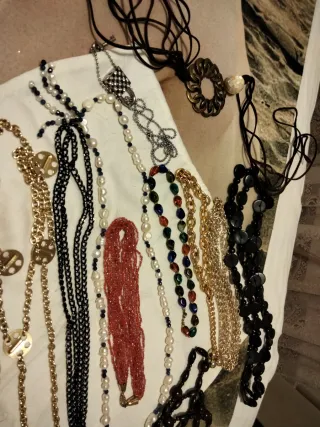 Set di collane varie