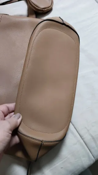 Bolso cubo símil piel beige