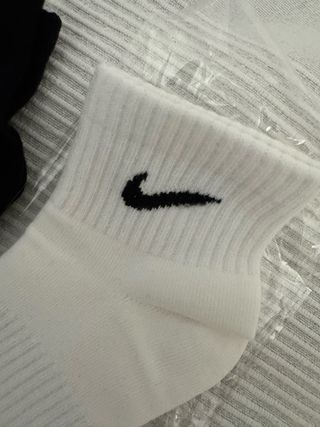 2x Calcetines Crew Nike Unisex (nuevos)Talla Única