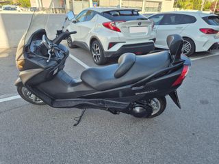 Suzuki Burgman 400. Buen estado. Solo 44.000km