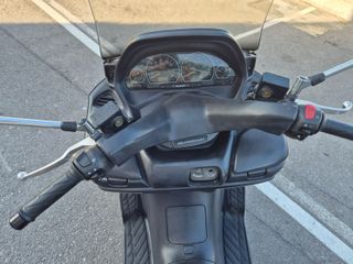 Suzuki Burgman 400. Buen estado. Solo 44.000km