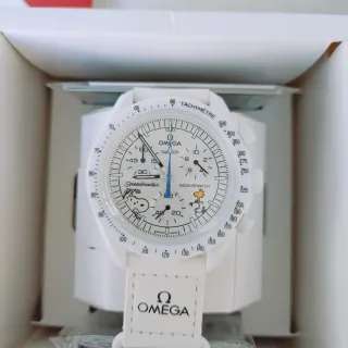 Omega x Swatch Mission to the Moonphase x Snoopy