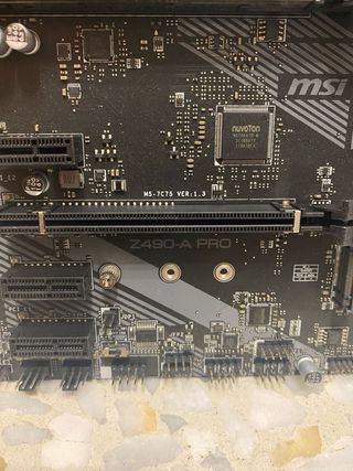 Procesador Intel i7-10700F + Placa Base Z490A pro