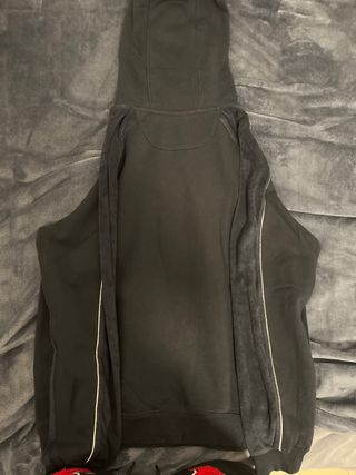 Sudadera Nike Negra con Detalles