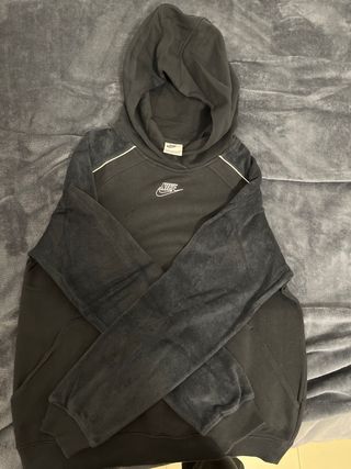 Sudadera Nike Negra con Detalles