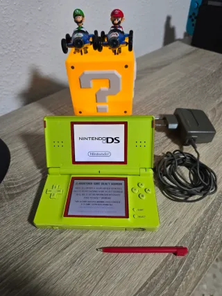 Nintendo DS Lite Mario Kart