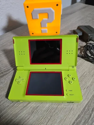 Nintendo DS Lite Mario Kart