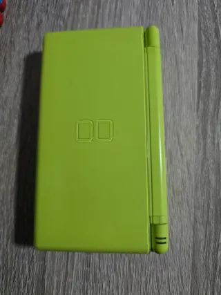 Nintendo DS Lite Mario Kart