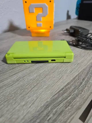 Nintendo DS Lite Mario Kart